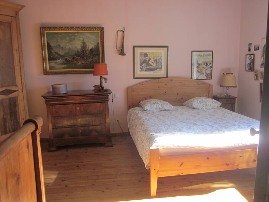 chambre rose lit 160 et90