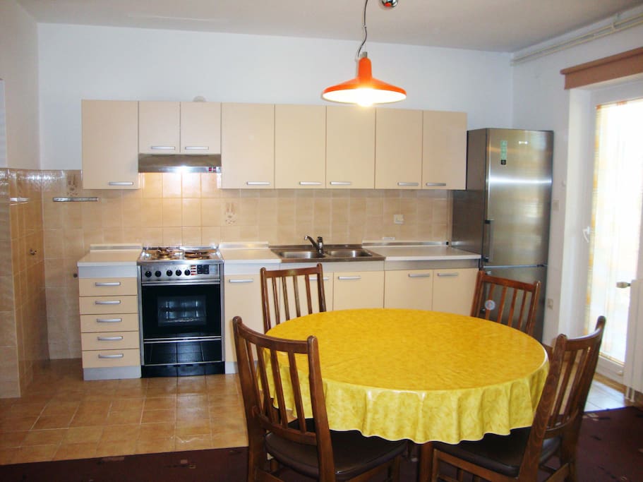 Kitchen 3