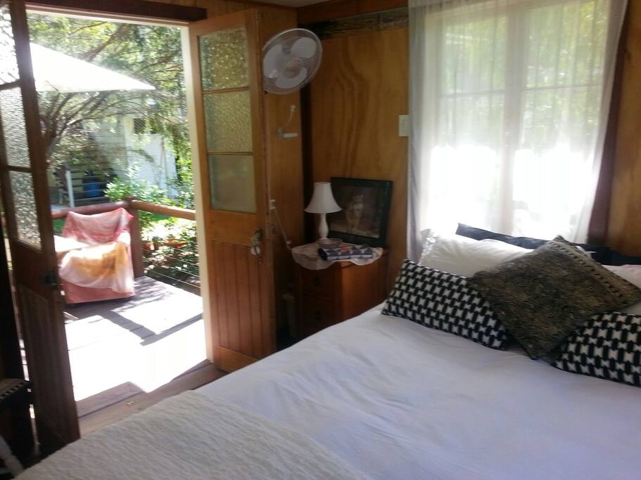 Queen size bed
