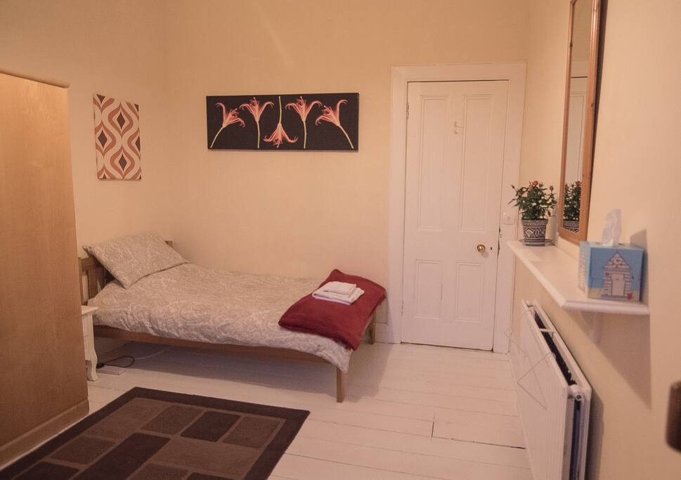 Towels provided and cosy blankets for cold nights.