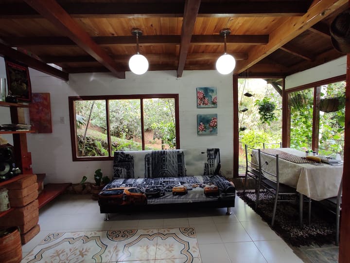 Cozy Cabaña In Santa Elena - Villa Baviera - Colombia
