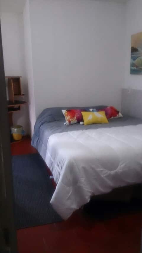 Habitación privada a 3 cuadras Hosp.San Javier(1)