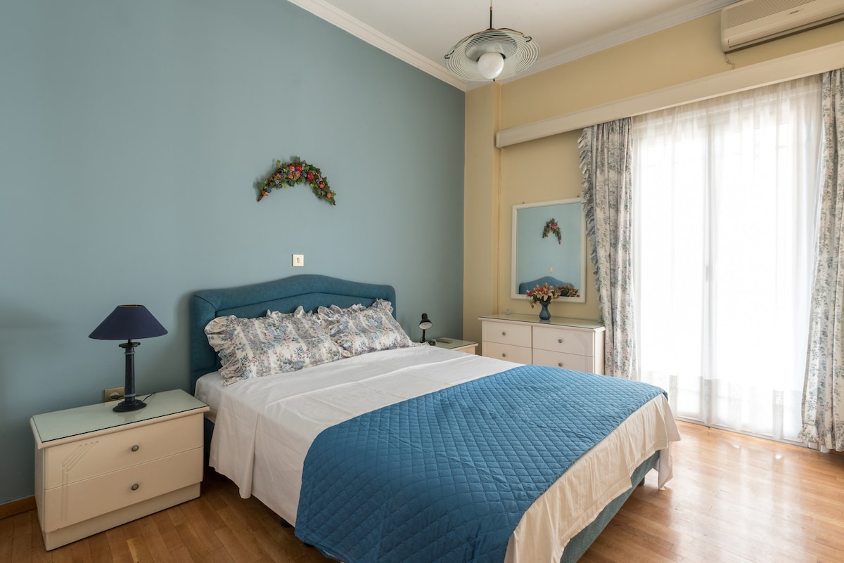 غرفة النوم الكبيرة