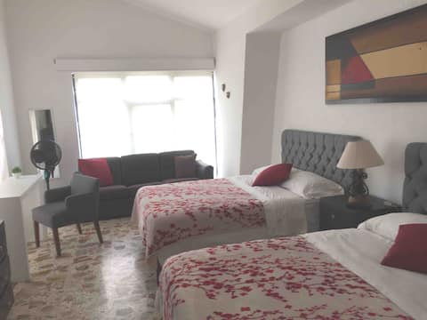 PA-MA house Roja baño privado 2 camas matrimonial