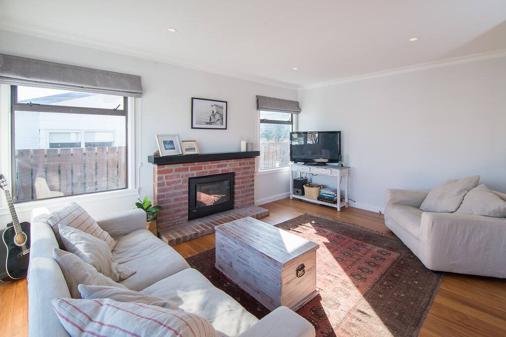 Large Lounge