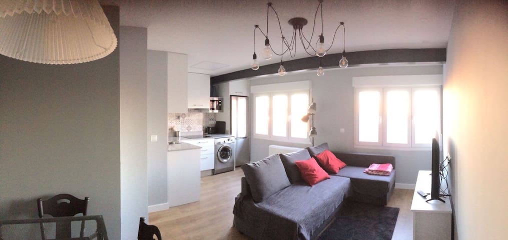 Apartamento con garaje en  Gijón, "Europa-Costa"