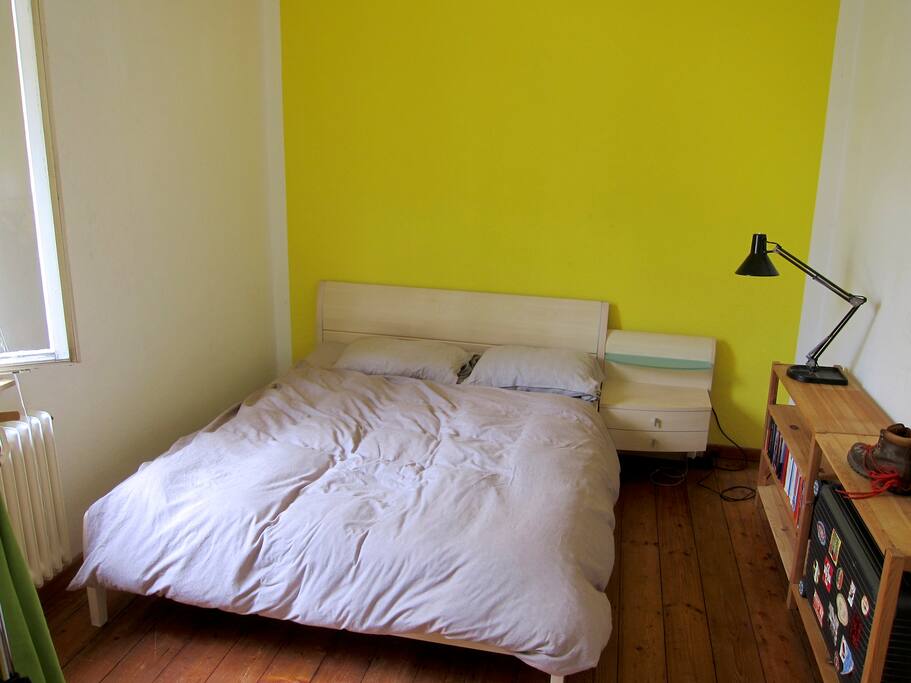 Bedroom with full-size bed and French Mattress