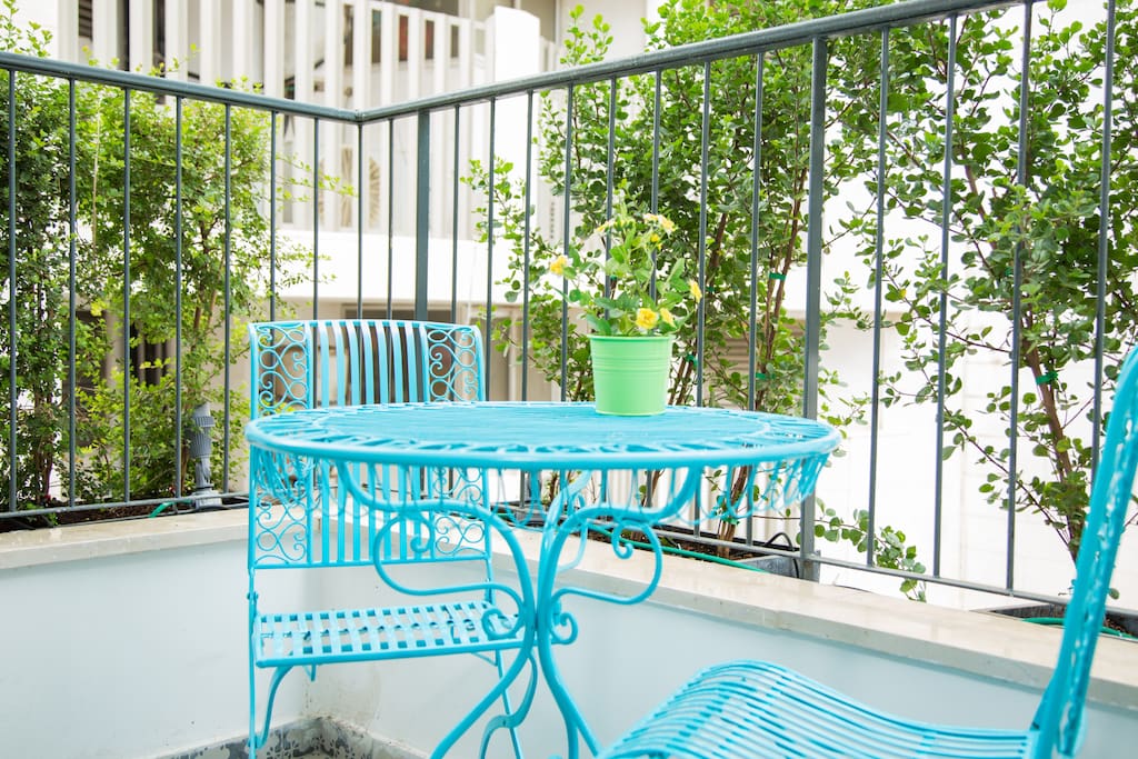 balcony