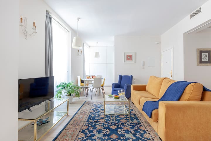 Puerta del Sol Apartment – Perfecto para grupos!
