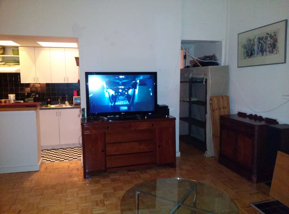 Flat Panel TV