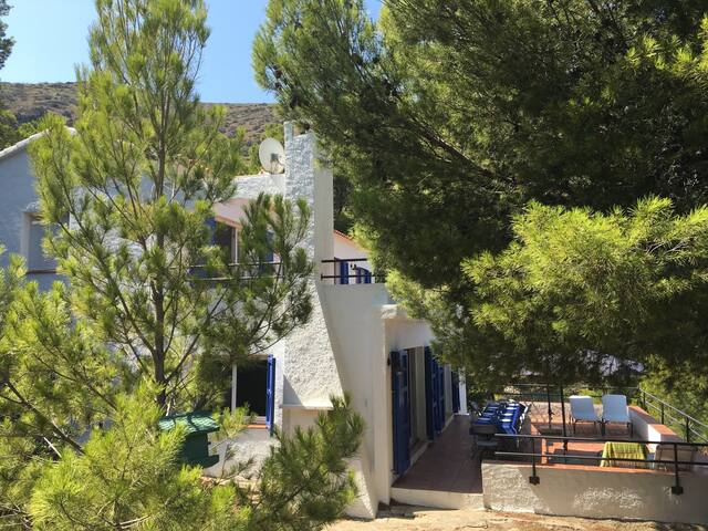 Casa Montjoi. 400m playa. Parque natural. Familias gallery image 5