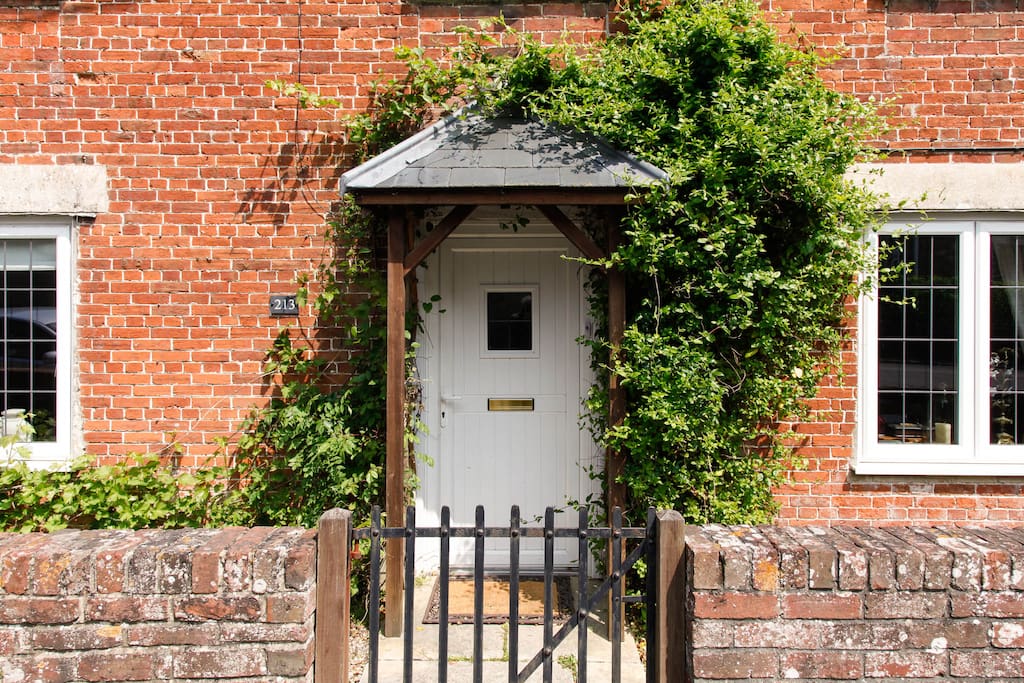 Come On In!
