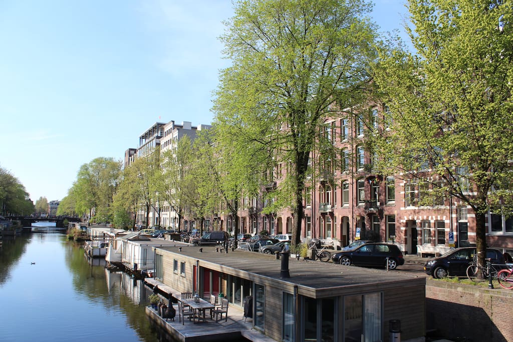 The Da Costakade, one of Amsterdam's most characteristic canals