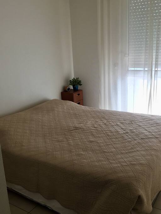 Chambre lit queen size
