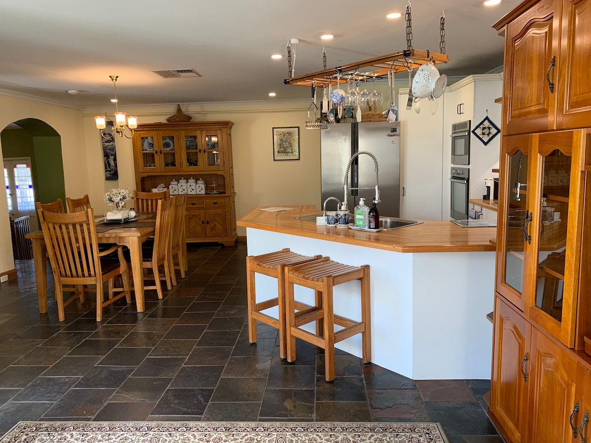 Old Barossa Valley Inn