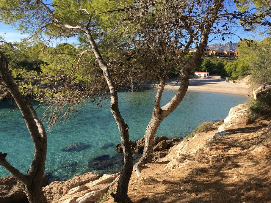 Playa Calafató a 1 minuto andando / Calafató beach 1 minut walking