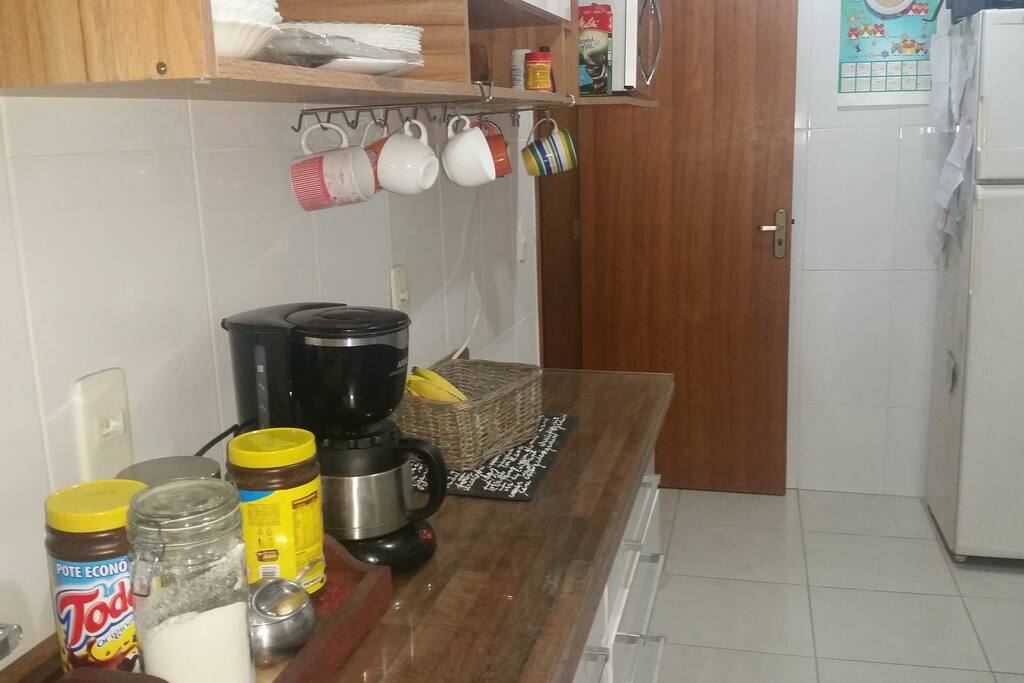 Cozinha com armários