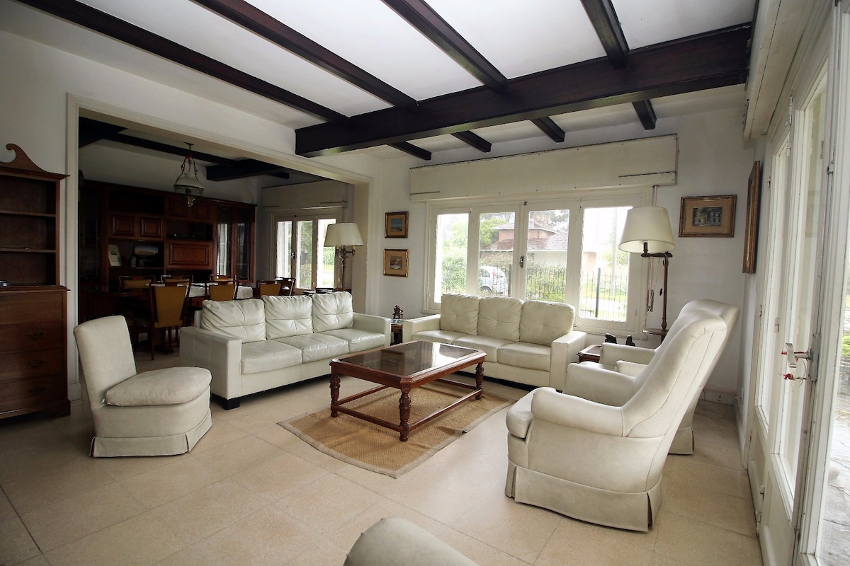 Successful Airbnb property: CHALET NORMANDIE: stop 14, steps from Playa Mansa in Punta Del Este