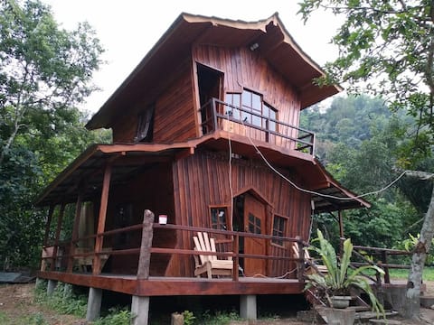 Guest House Rumah Kayu Bukittinggi