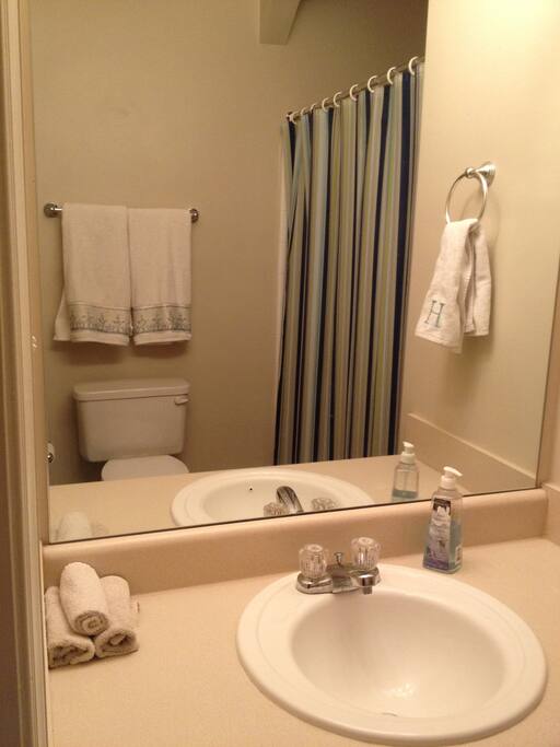 Bathroom is en suite