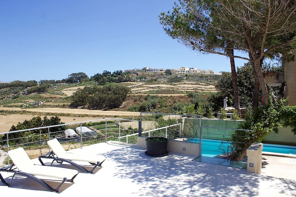 New 2016 - 75sqm Sun deck overlooking valley views
