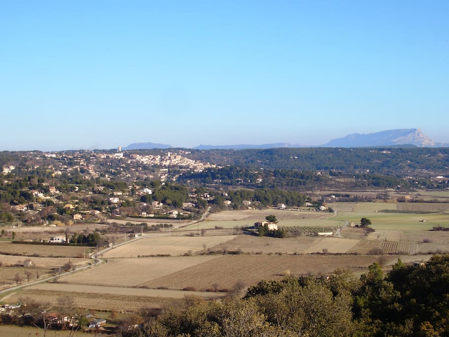 point de vu sur Eguilles et Sainte Victoire