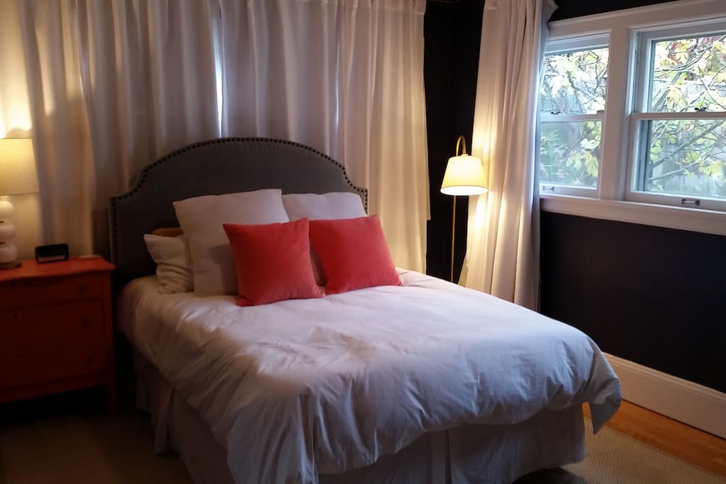 Queen Bed
