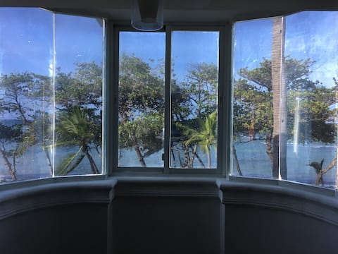 Cozy Suite Ocean Front 301