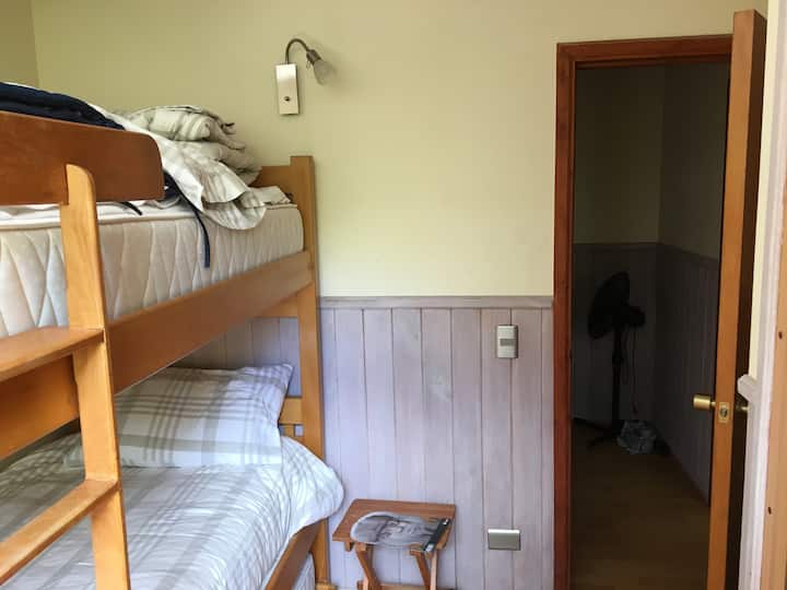 2do piso dormitorio 3 / 2nd floor bedroom 3