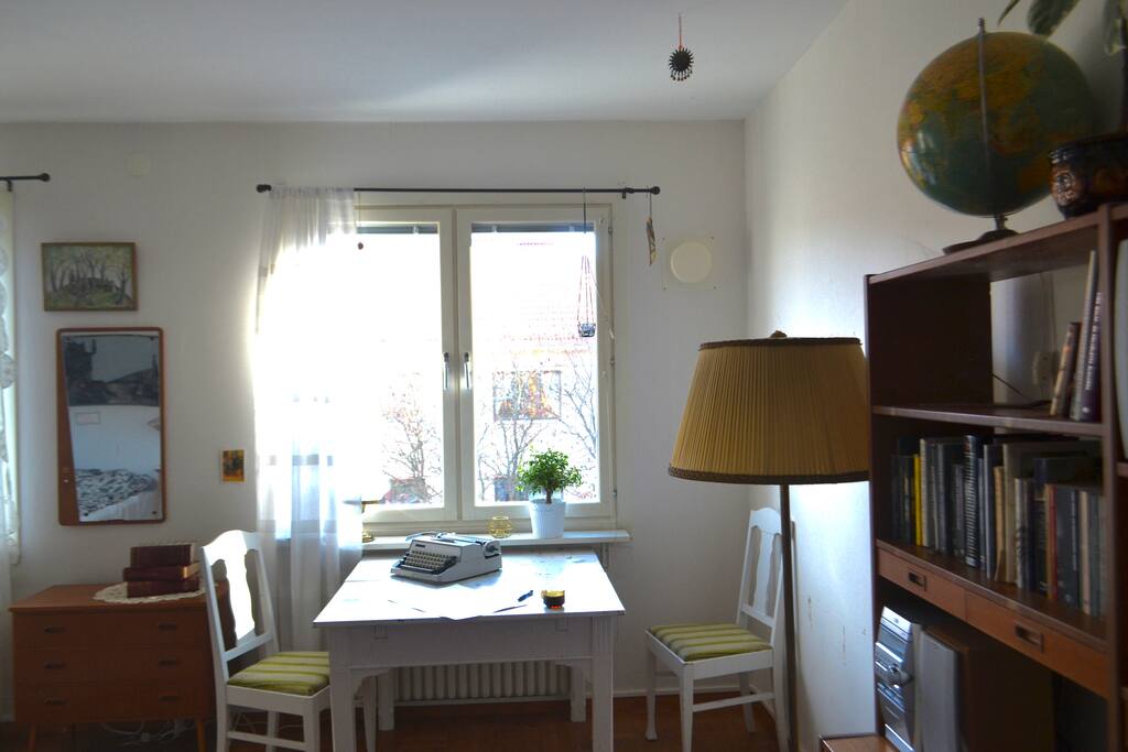 Matbord i rummet