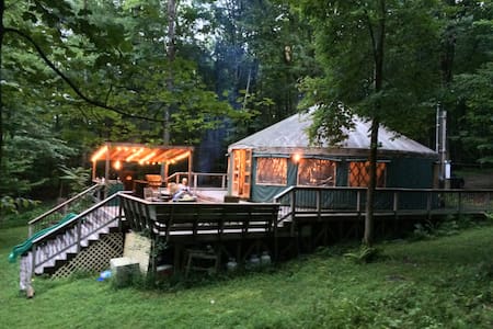 Yurt in Upstate NY - private river-2 hrs from NYC