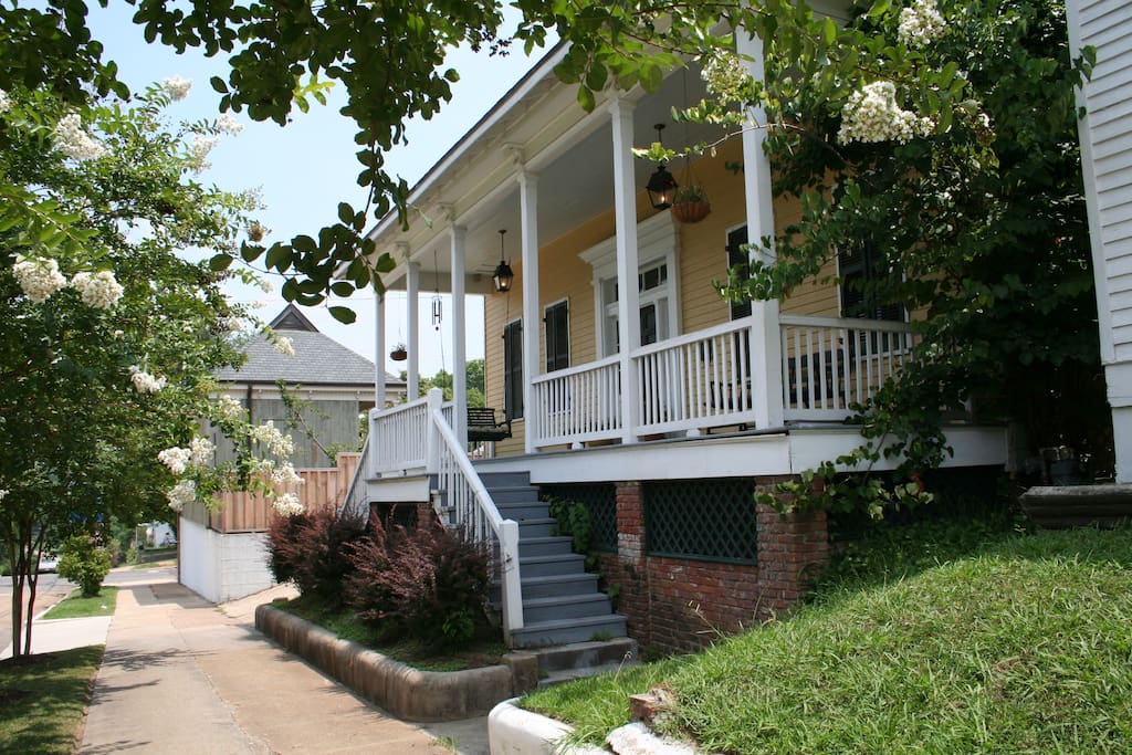 Cherry Street neighborhood sidewalk view of 805 Guest House.