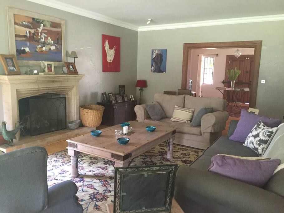 Living Room & working fireplace (for winter!).