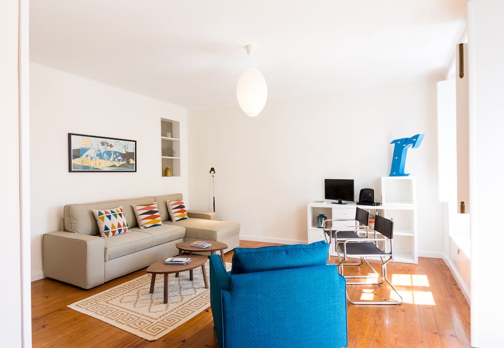 Relax and enjoy! (Living Room)