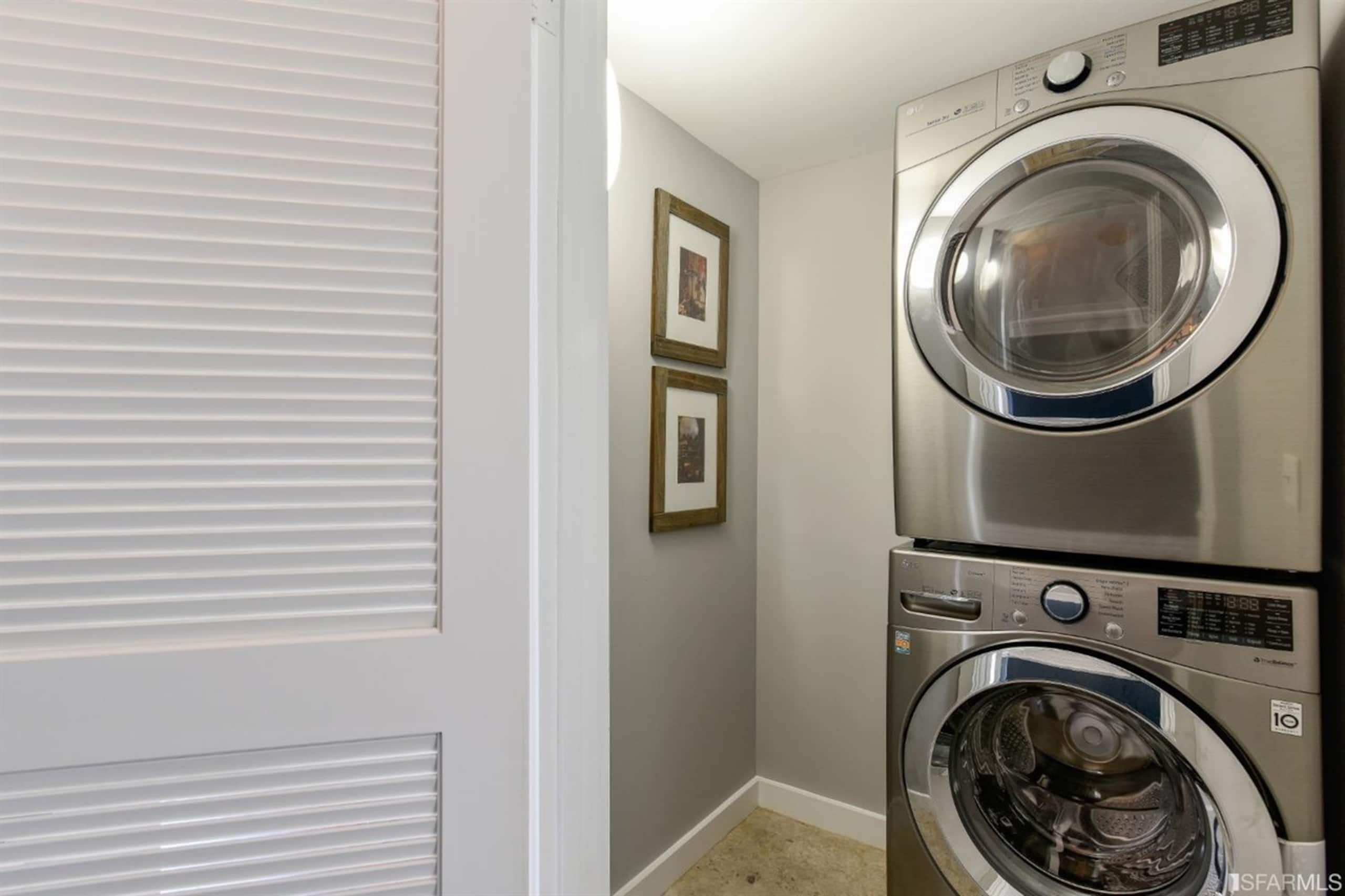 Condo in San Francisco · ★4.96 · 4 bedrooms · 6 beds · 2 baths - Image 15