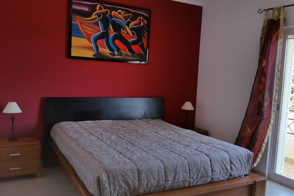 Suite com Casa de Banho privativa