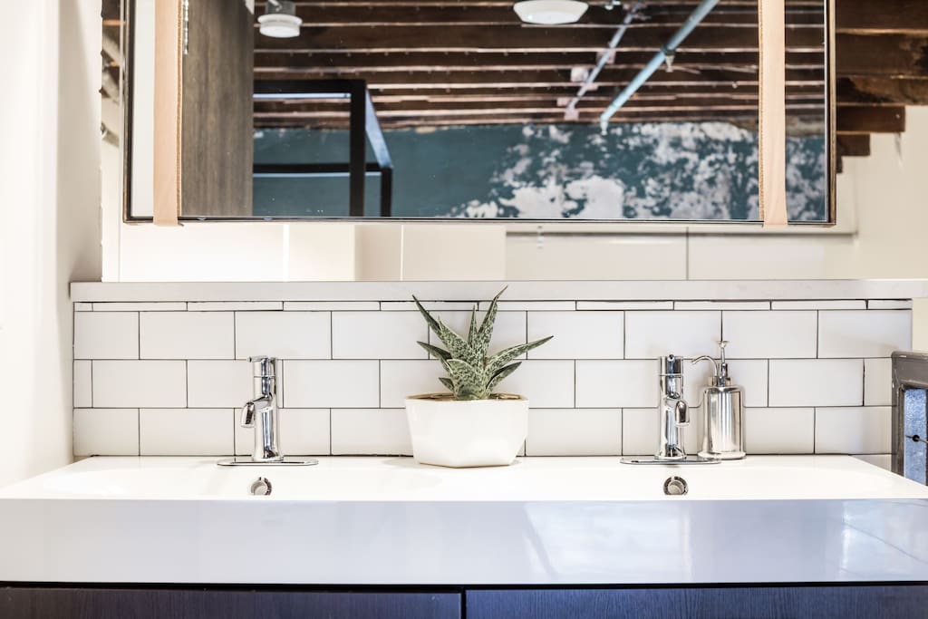 bathroom vanity