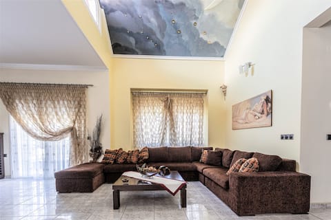 VIP Villa Valous  - with Jacuzzi and Barbeque