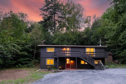 BetweenThePines~HotTub~AC~Dog~FirePit~BumperPool
