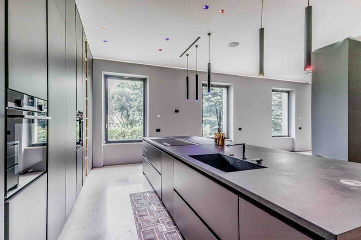 Villa nel centro di Roma con piscina e spa privata gallery image 3