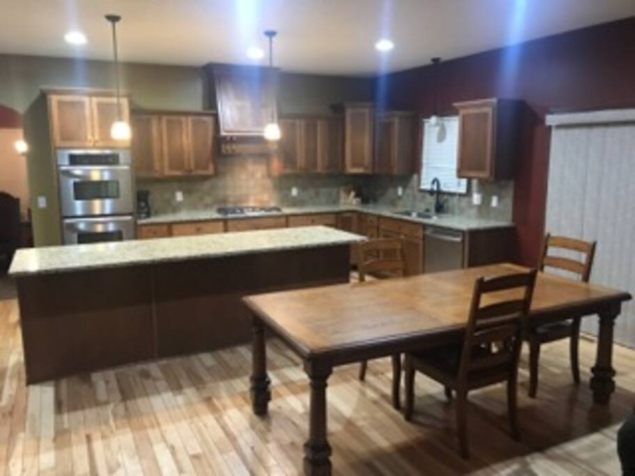 Eat In Kitchen