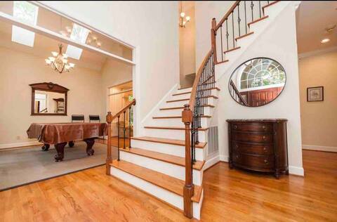 Golfer's Heaven 4 bedroom home w/pool table