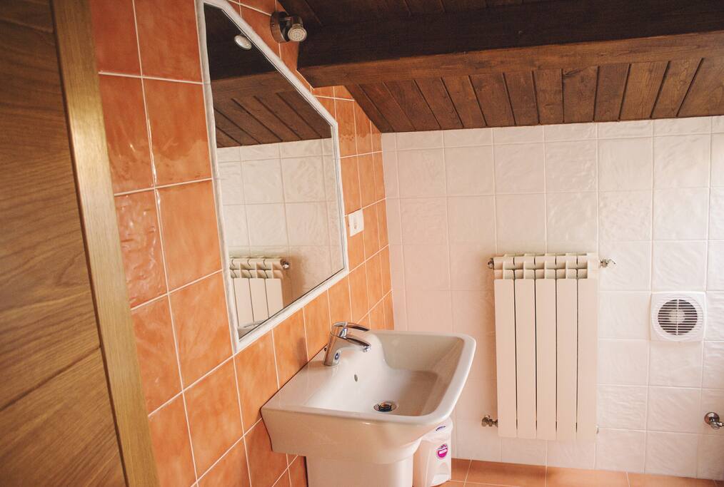 Baño habitacion UNO .