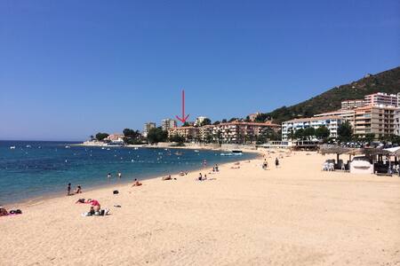 F3 climatisé face à la mer avec parking