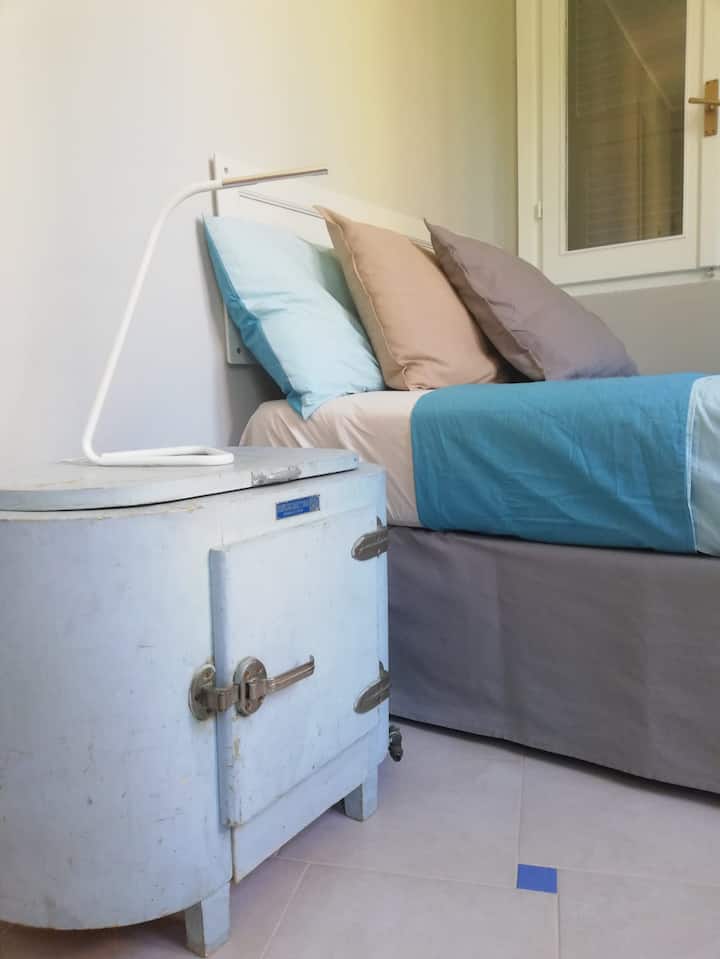 Ambienti i dhomës së gjumit