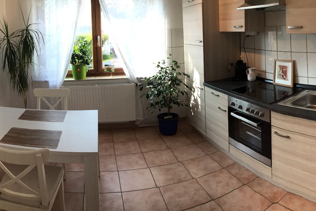 Geräumige Küche - Spacious kitchen
