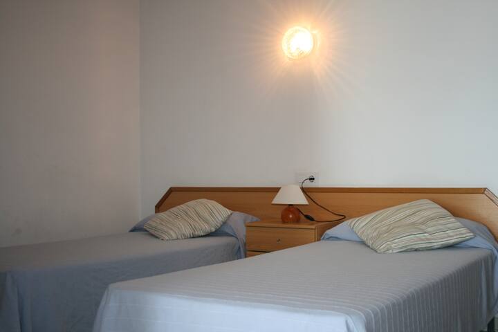 พื้นที่นอน/พื้นที่นอน/พื้นที่นอน