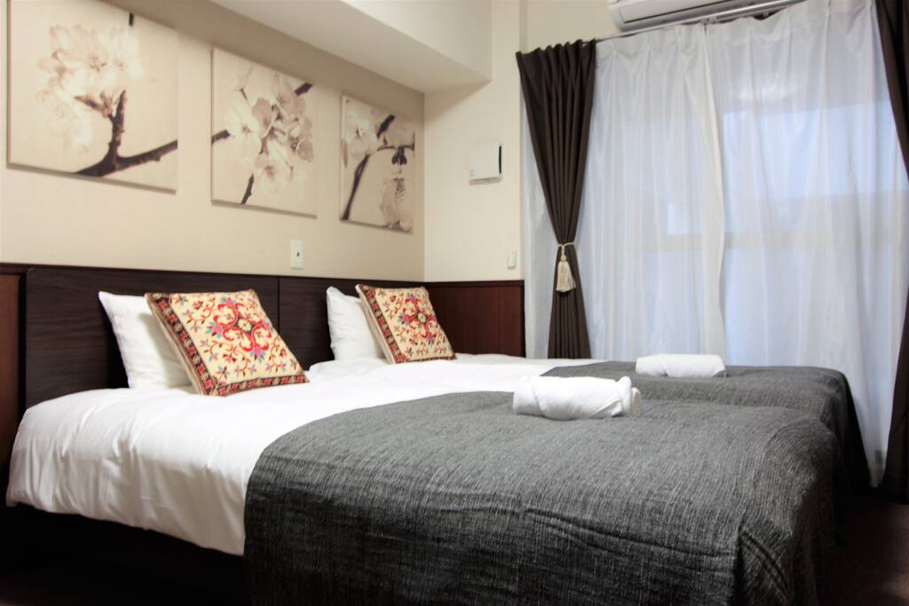 Another side of the room 房間另一個角度