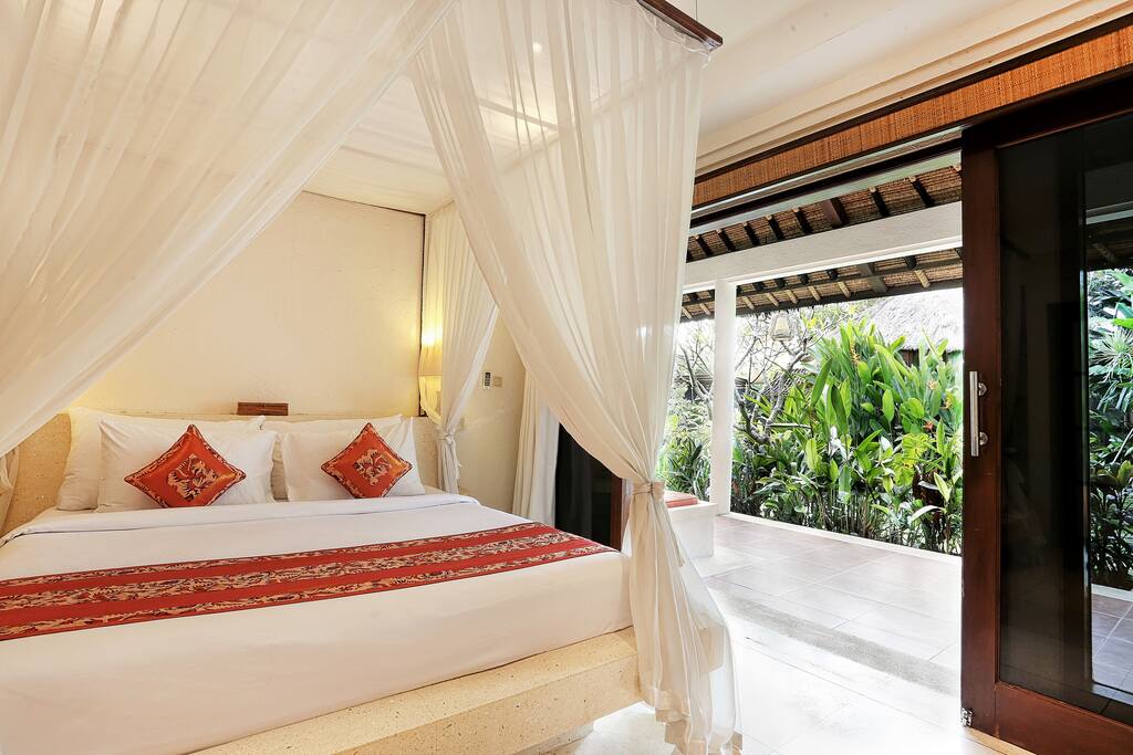 Full time housekeeping includes nightly turn down service.