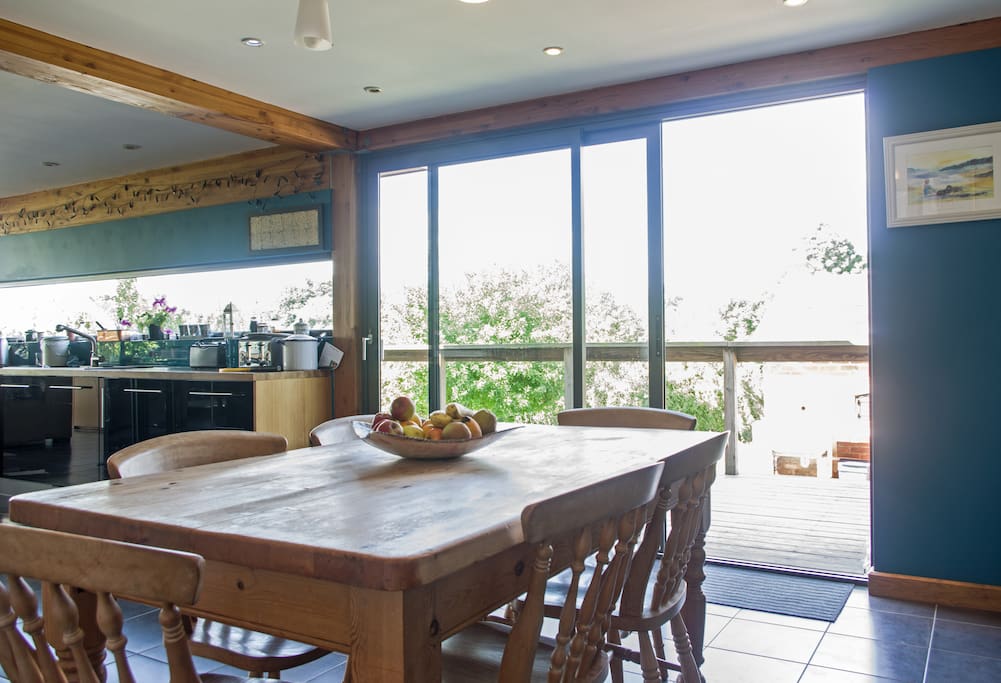 Dining area in the kitchen.